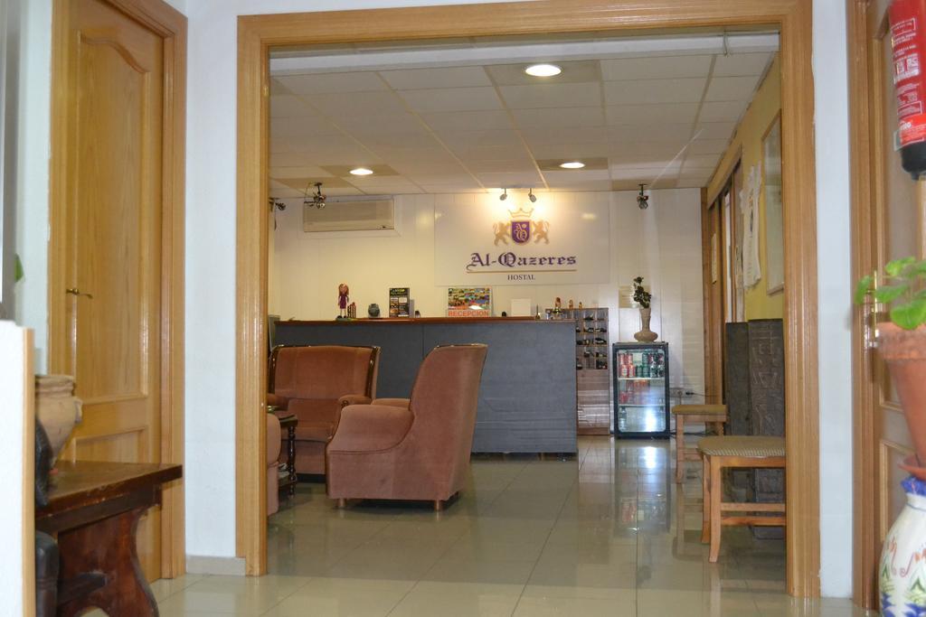 Hostal Al-Qazeres Caces Exterior foto
