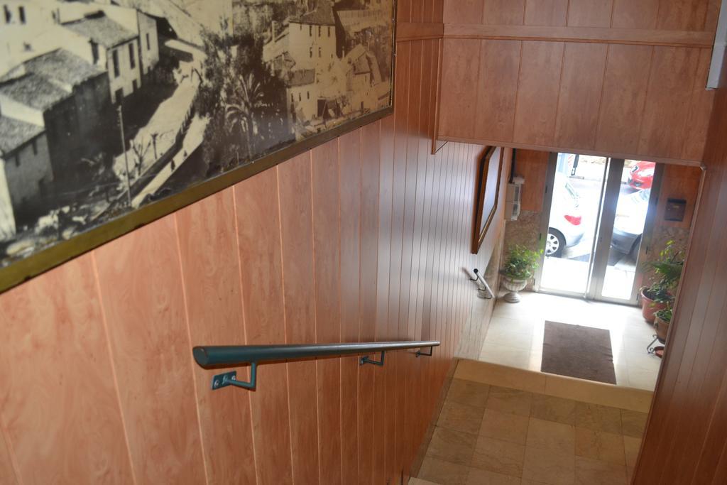 Hostal Al-Qazeres Caces Exterior foto